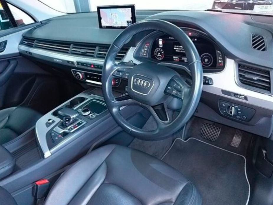 AUDI Q7